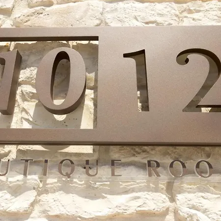 Diecidodici Boutiquerooms-2